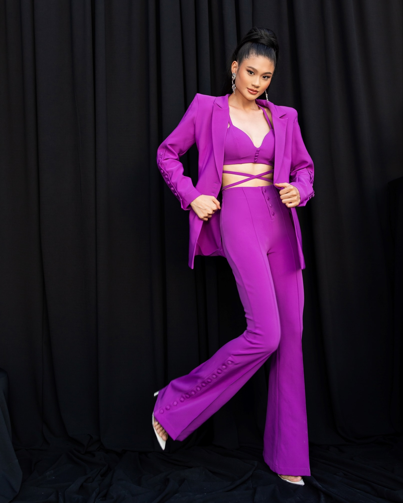 Calça Flare em Alfaiataria Emilly Splash Boutique