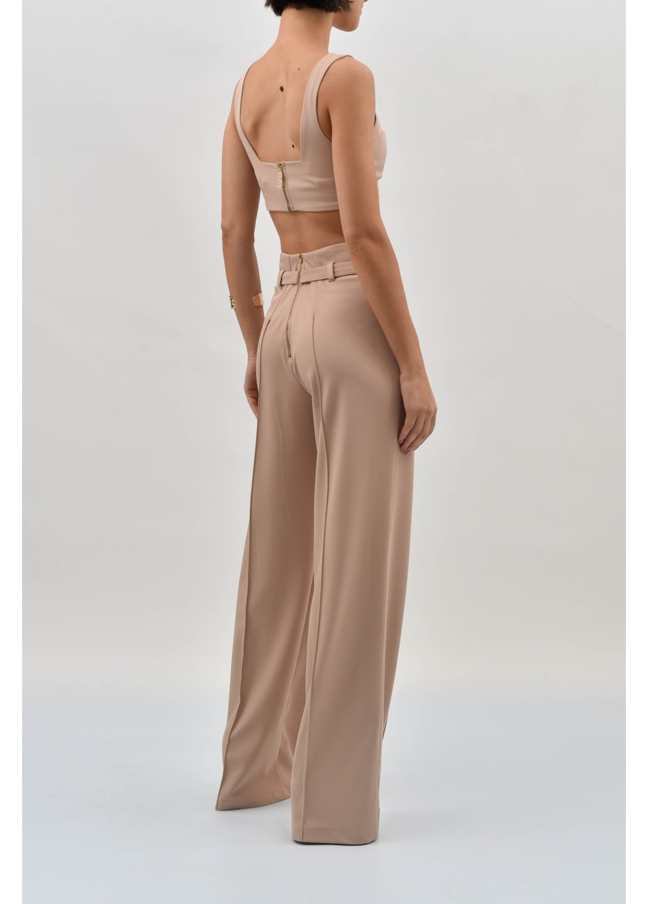 image_c5fa0db4-7887-4a31-87ad-36317deac8fe