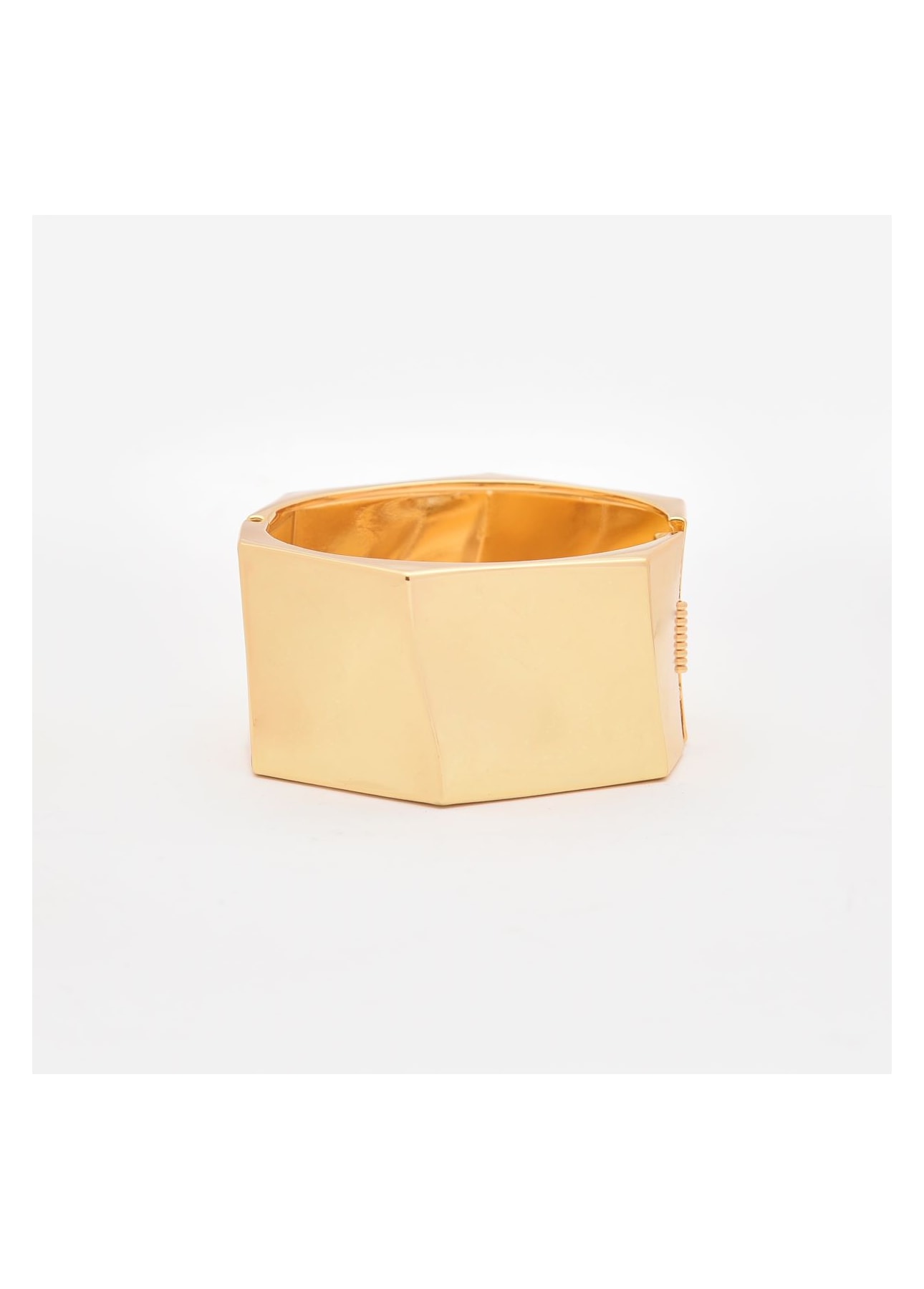 image_ac940bd6-fdf8-4a89-921f-f3e09b3fe451